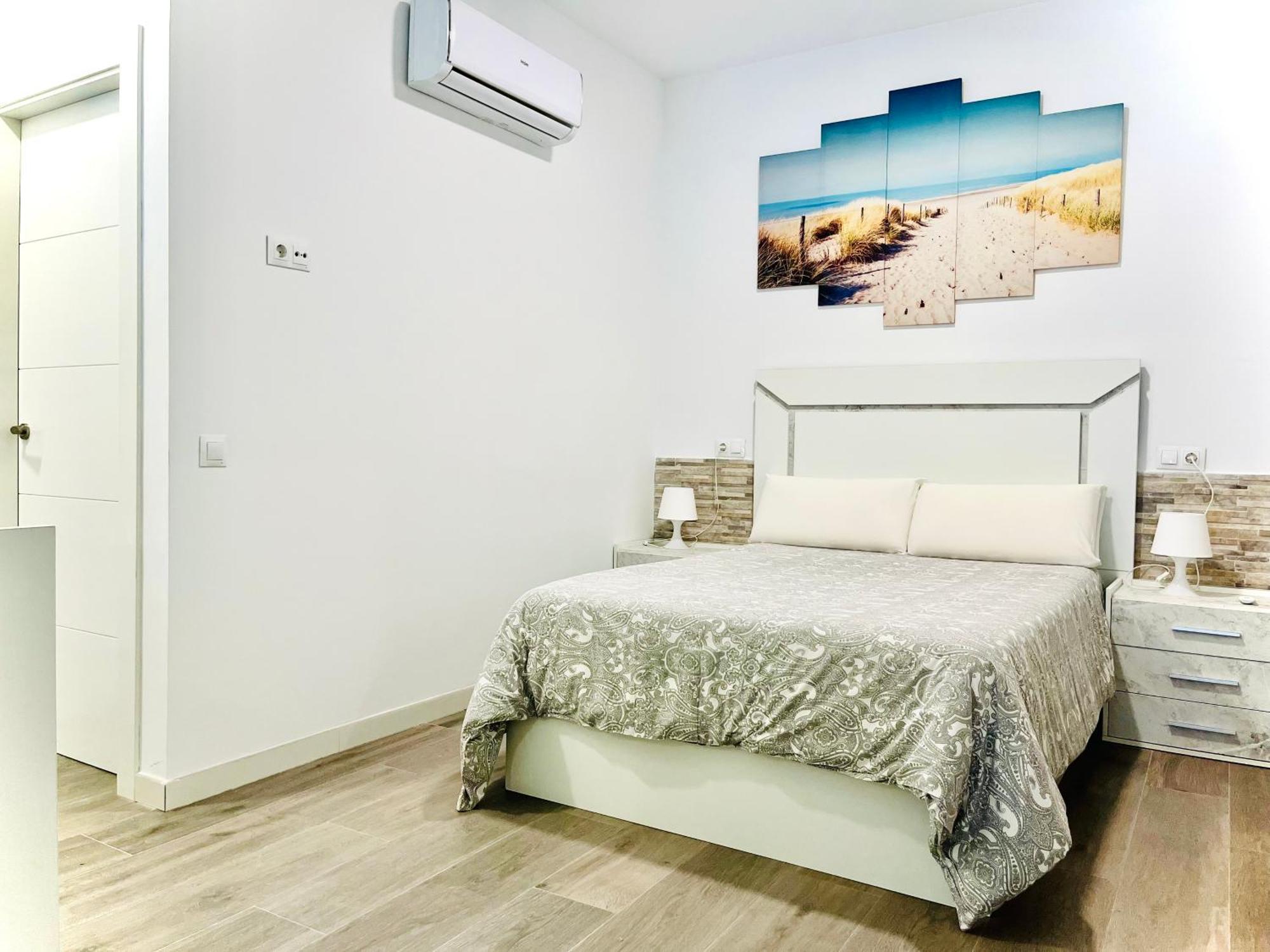 Luxury Carihuela Beach Торремолинос Экстерьер фото