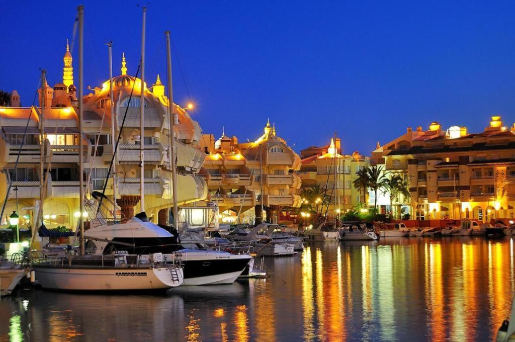 Luxury Carihuela Beach Торремолинос Экстерьер фото